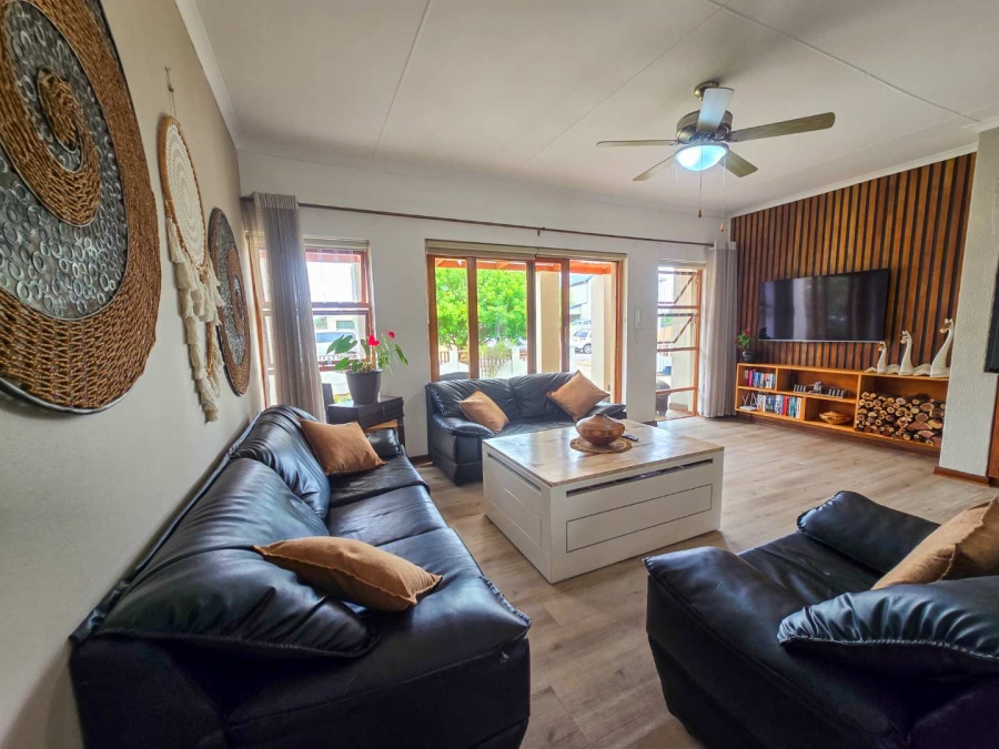 3 Bedroom Property for Sale in Stilbaai Wes Western Cape